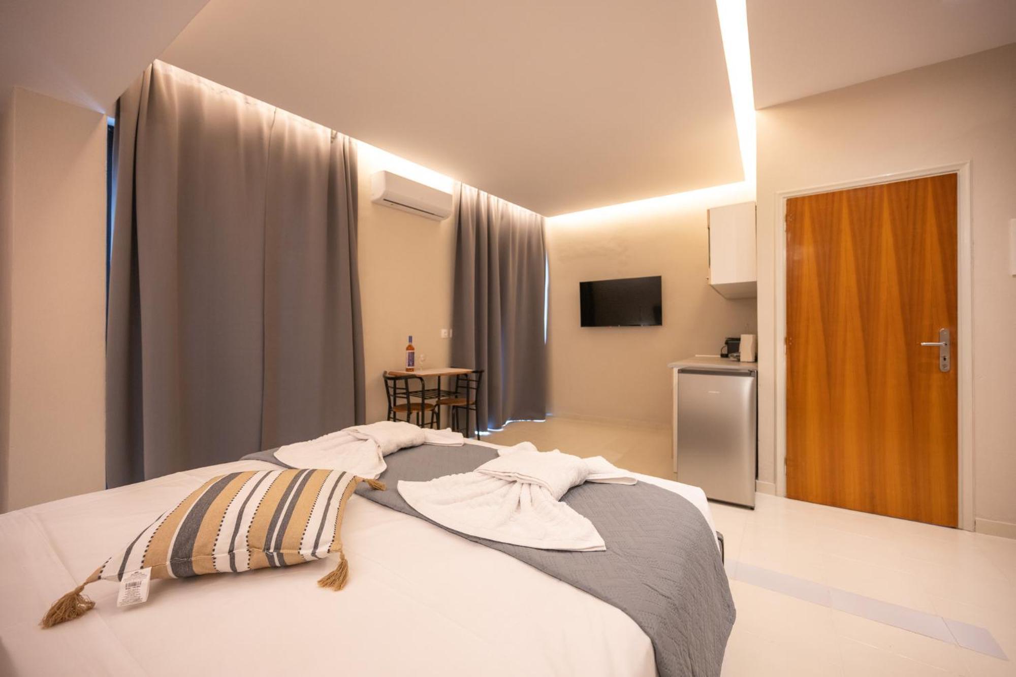 Hotel Blue Wave - Ixia *