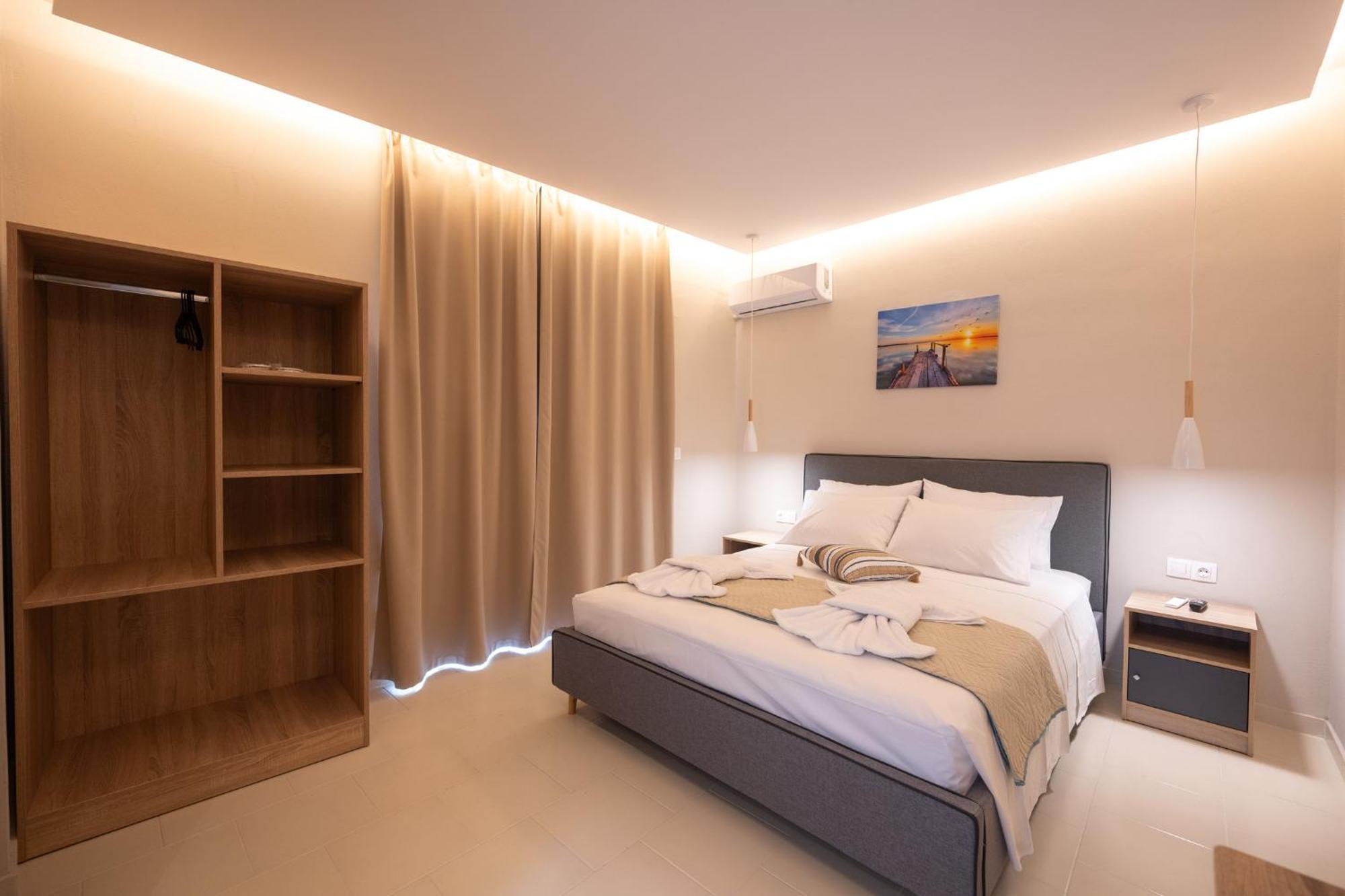 Hotel Blue Wave - Ixia Lalyssos