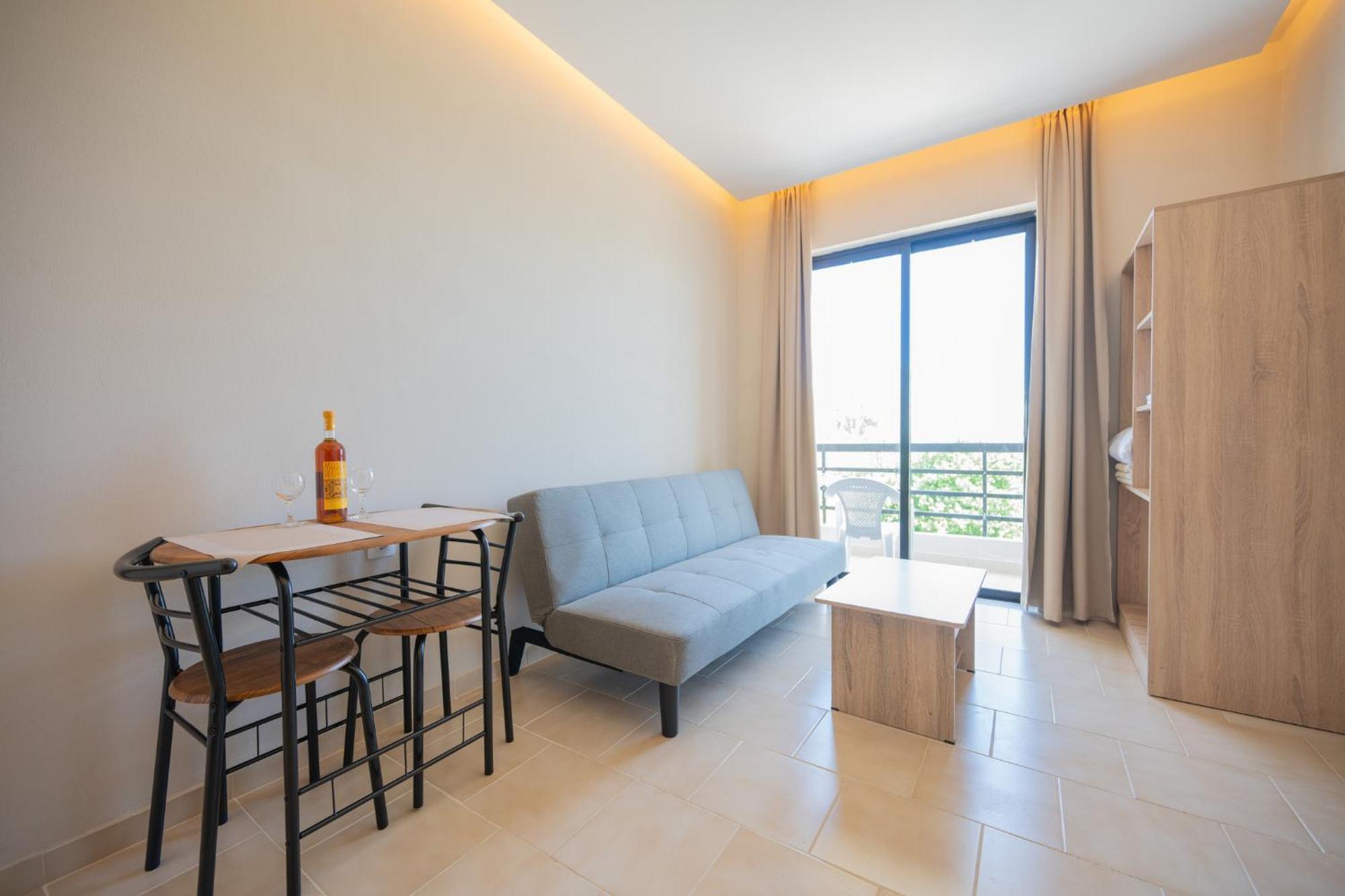 Blue Wave - Ixia Hotel